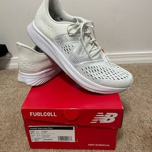 New balance fuellcell supercomp carbon plated
